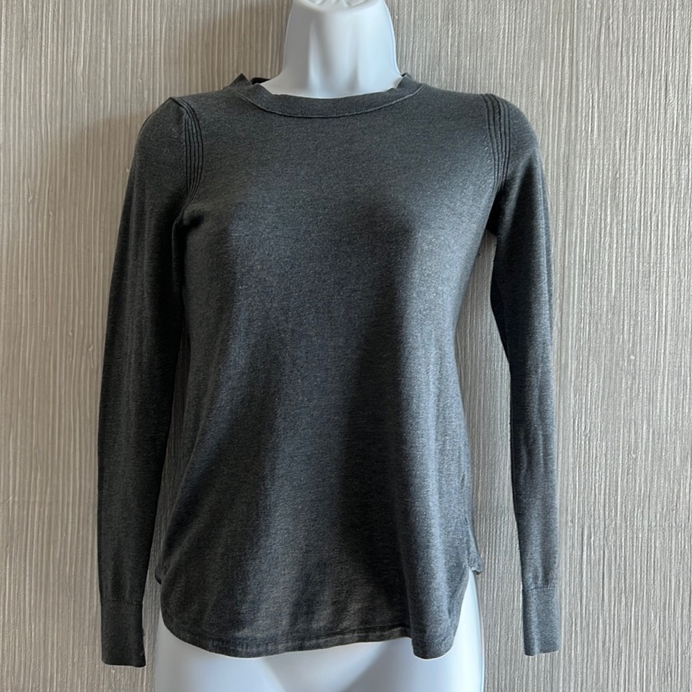 ❌SOLD❌ Banana Republic long sleeve top ( wore 2 times )